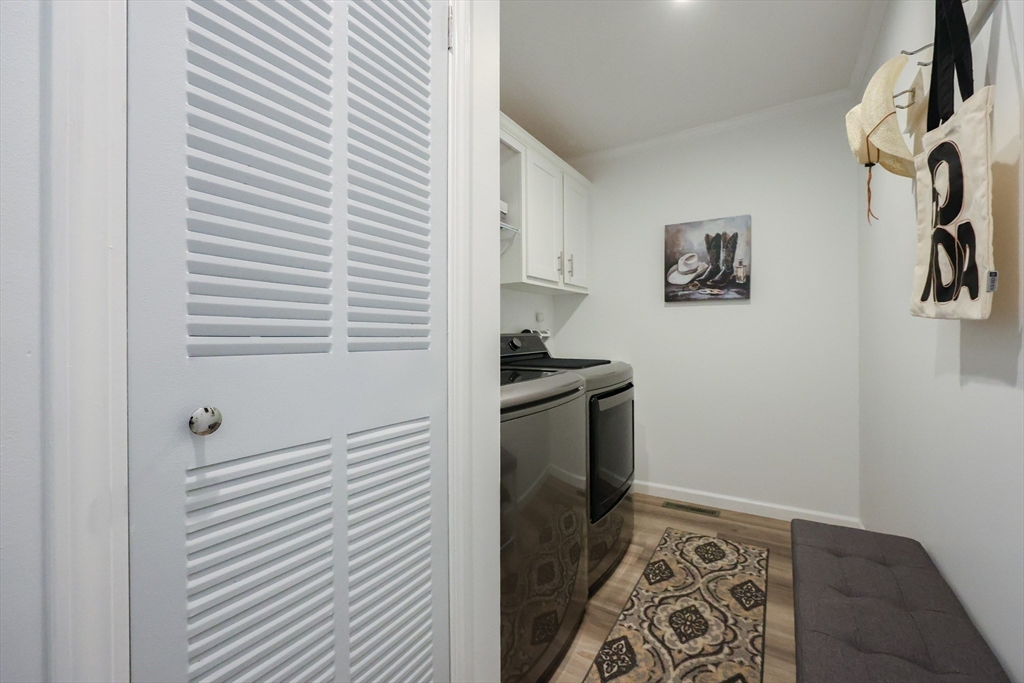 North Attleboro, Massachusetts 02760, United States, 2 Bedrooms Bedrooms, ,2 BathroomsBathrooms,Residential,Pending,144799