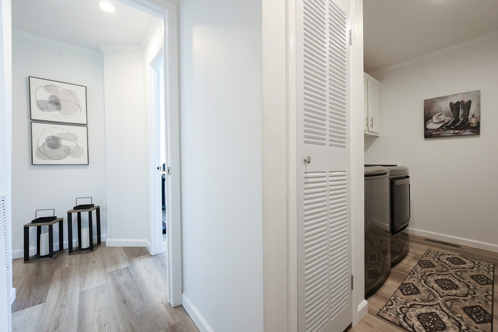 North Attleboro, Massachusetts 02760, United States, 2 Bedrooms Bedrooms, ,2 BathroomsBathrooms,Residential,Pending,144799