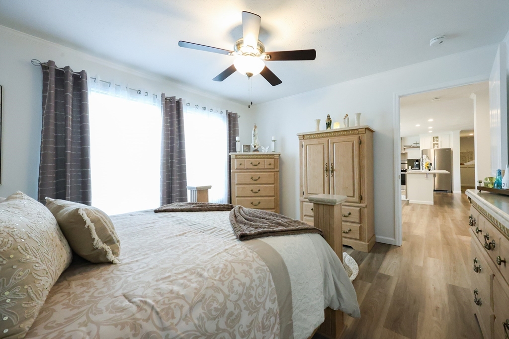 North Attleboro, Massachusetts 02760, United States, 2 Bedrooms Bedrooms, ,2 BathroomsBathrooms,Residential,Pending,144799