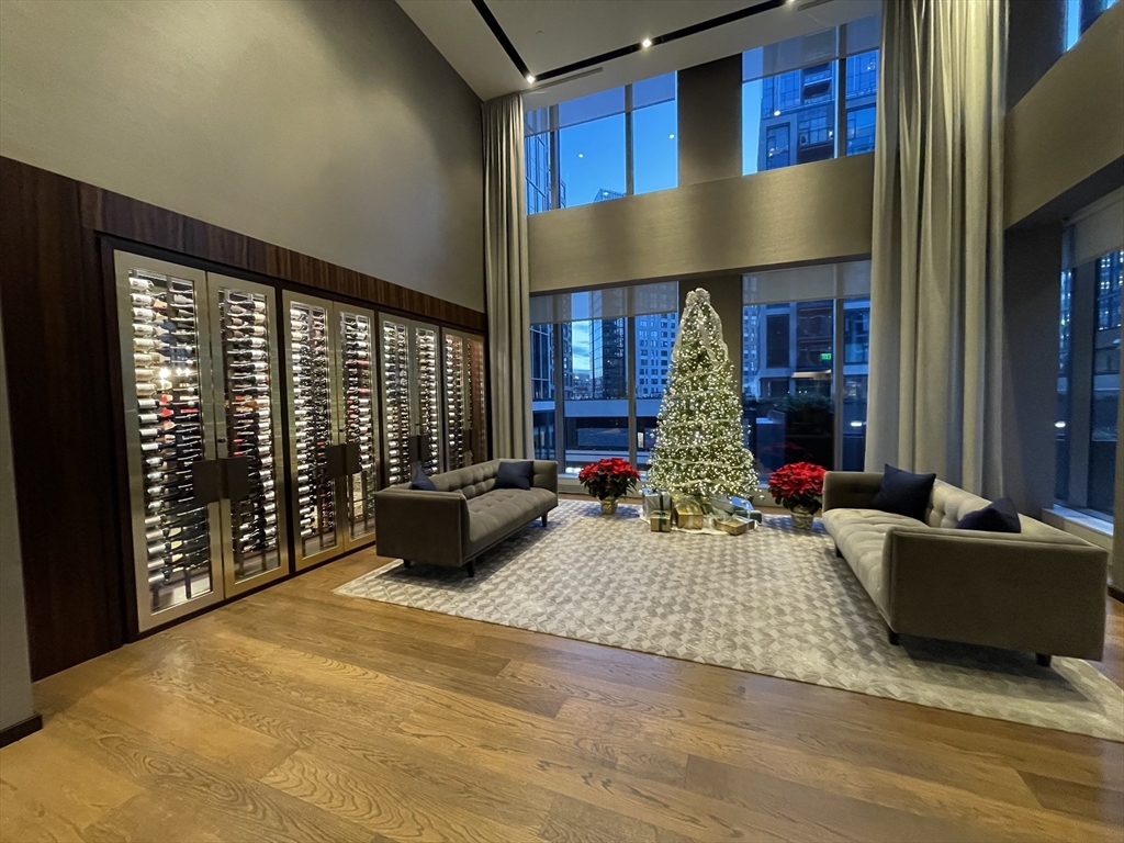 133 Seaport 717