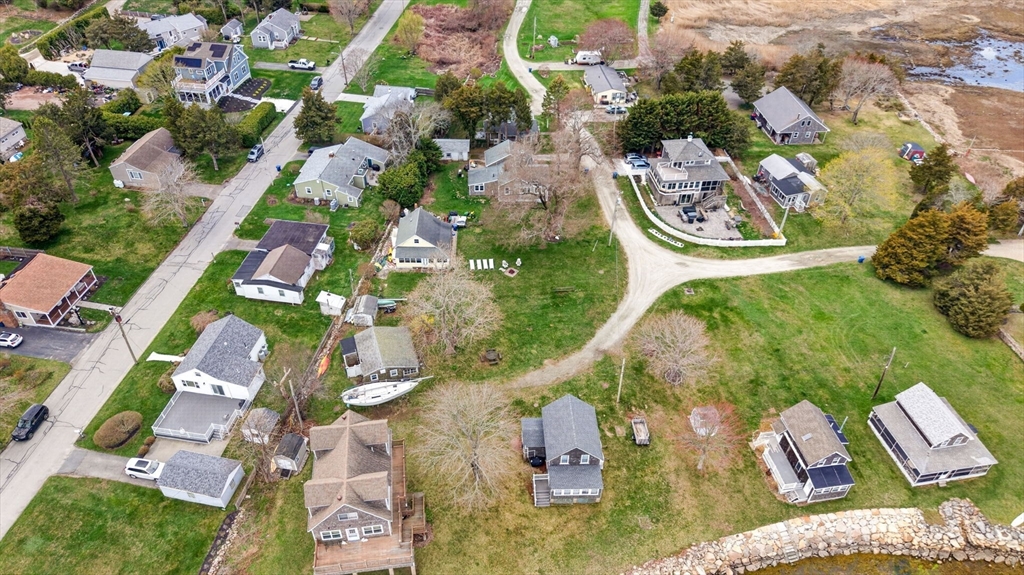 9 Wampanoag Drive