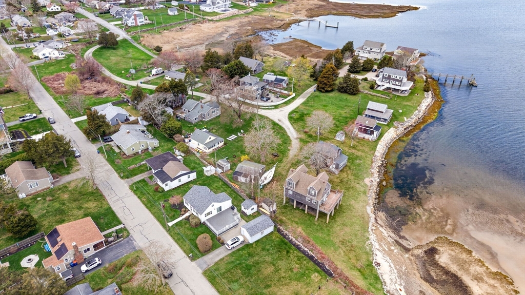 9 Wampanoag Drive