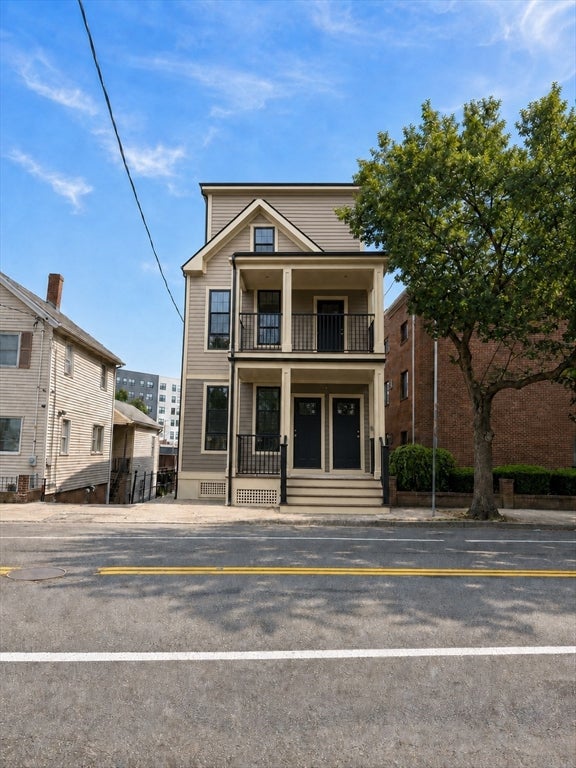 Photo of 283 Chelsea St, Everett, MA