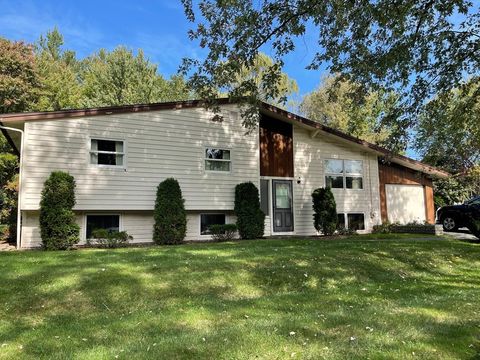 Photo of 20 Winthrop St, West Boylston, MA 01583 (MLS # 73437455)