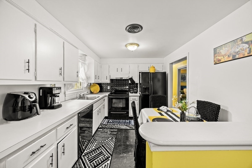 273 W Chestnut St, Brockton, MA Photo #6