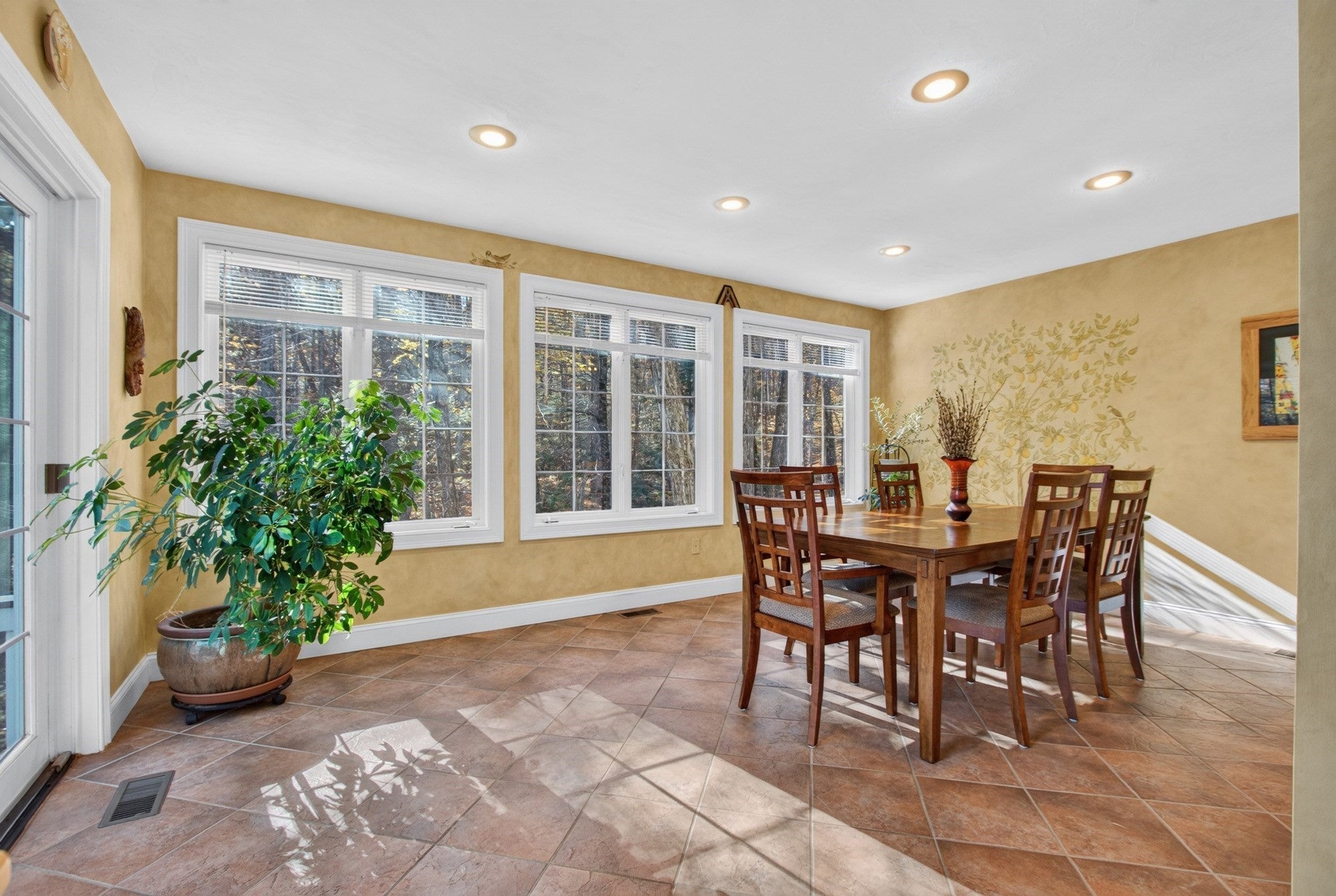 4 Iris Ct #4, Lunenburg, MA Photo #27