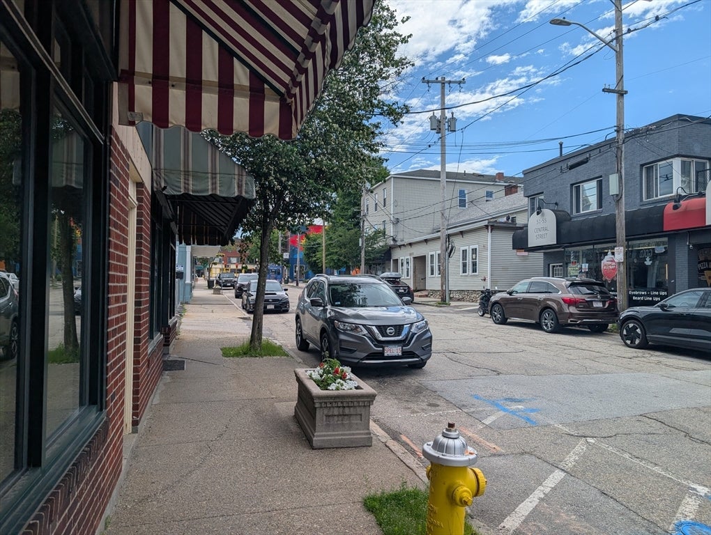 52 Central St