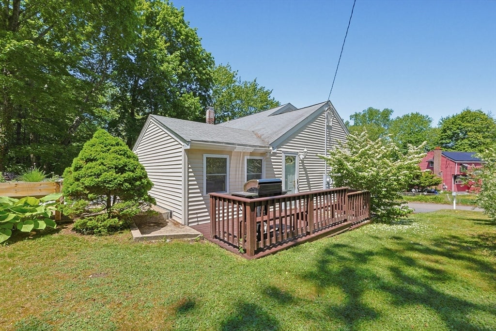 34 Sarah St