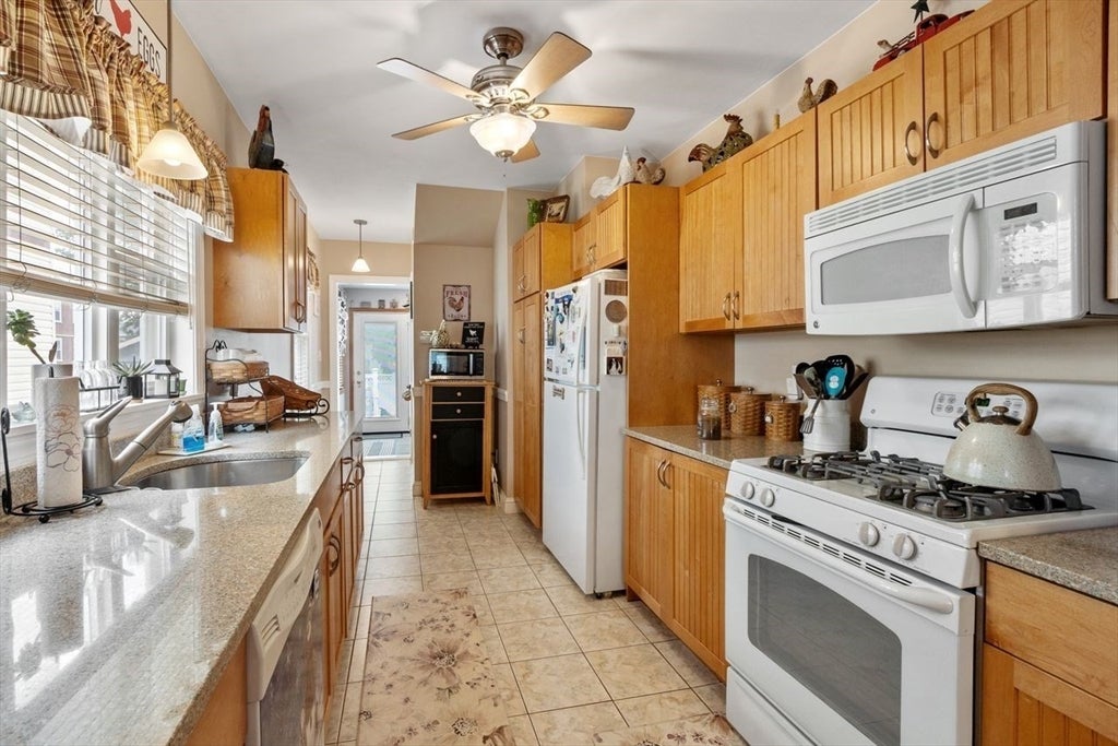 38 Floyd Street, Everett, CA, 38 Floyd Street, Everett, CA Photo #15