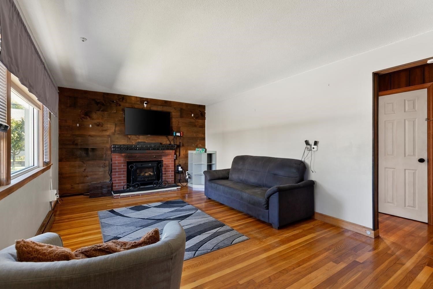 4 Spring Valley Rd
