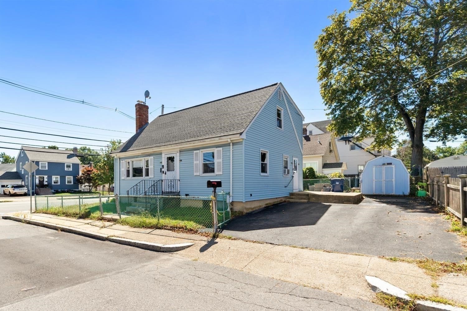 4 Spring Valley Rd