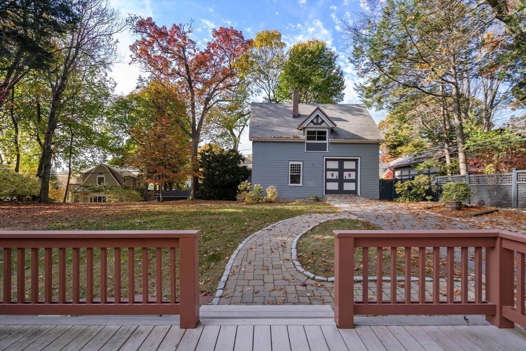 23 Kenwood Ave