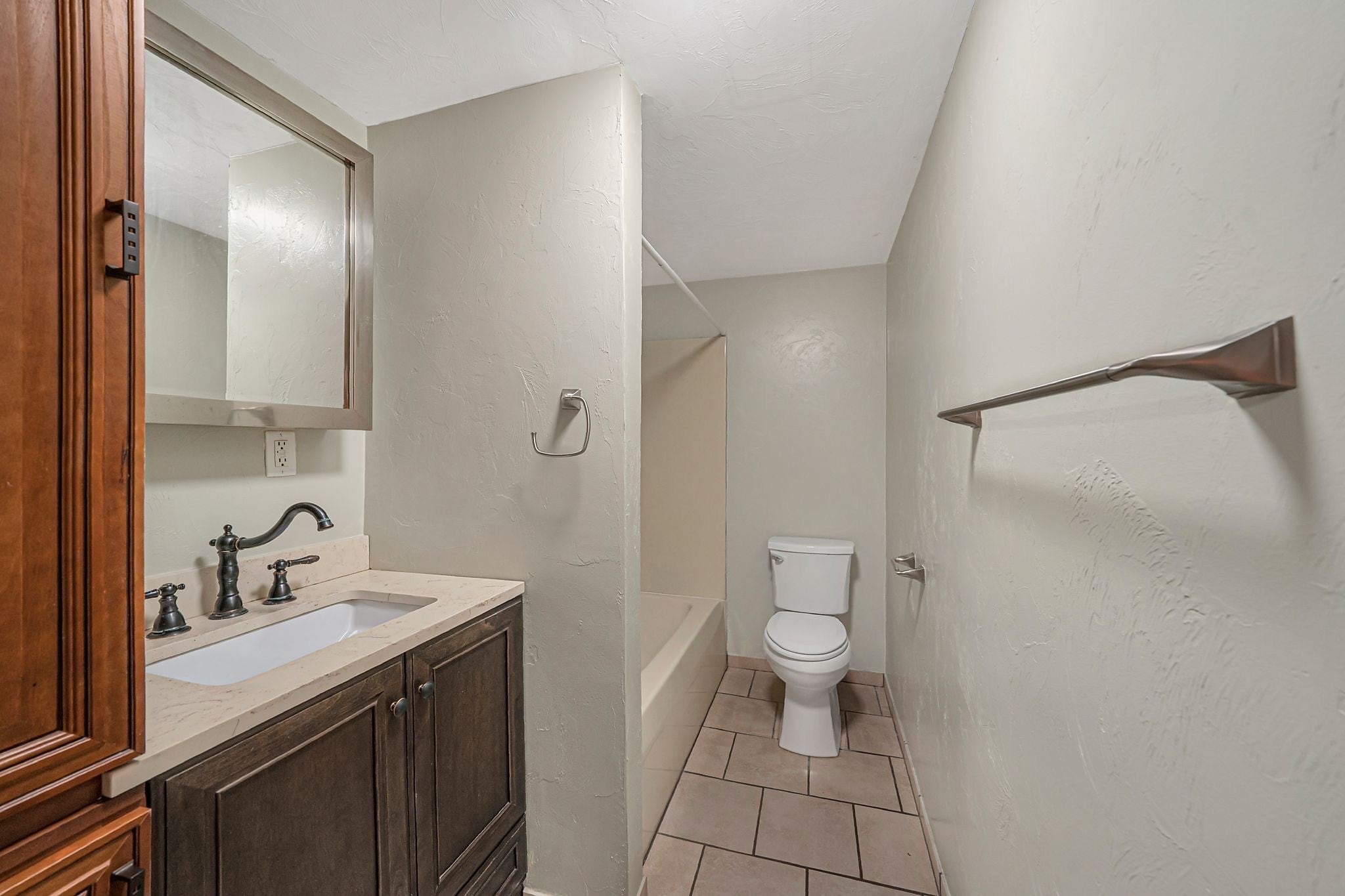 186 John St BSMT-N