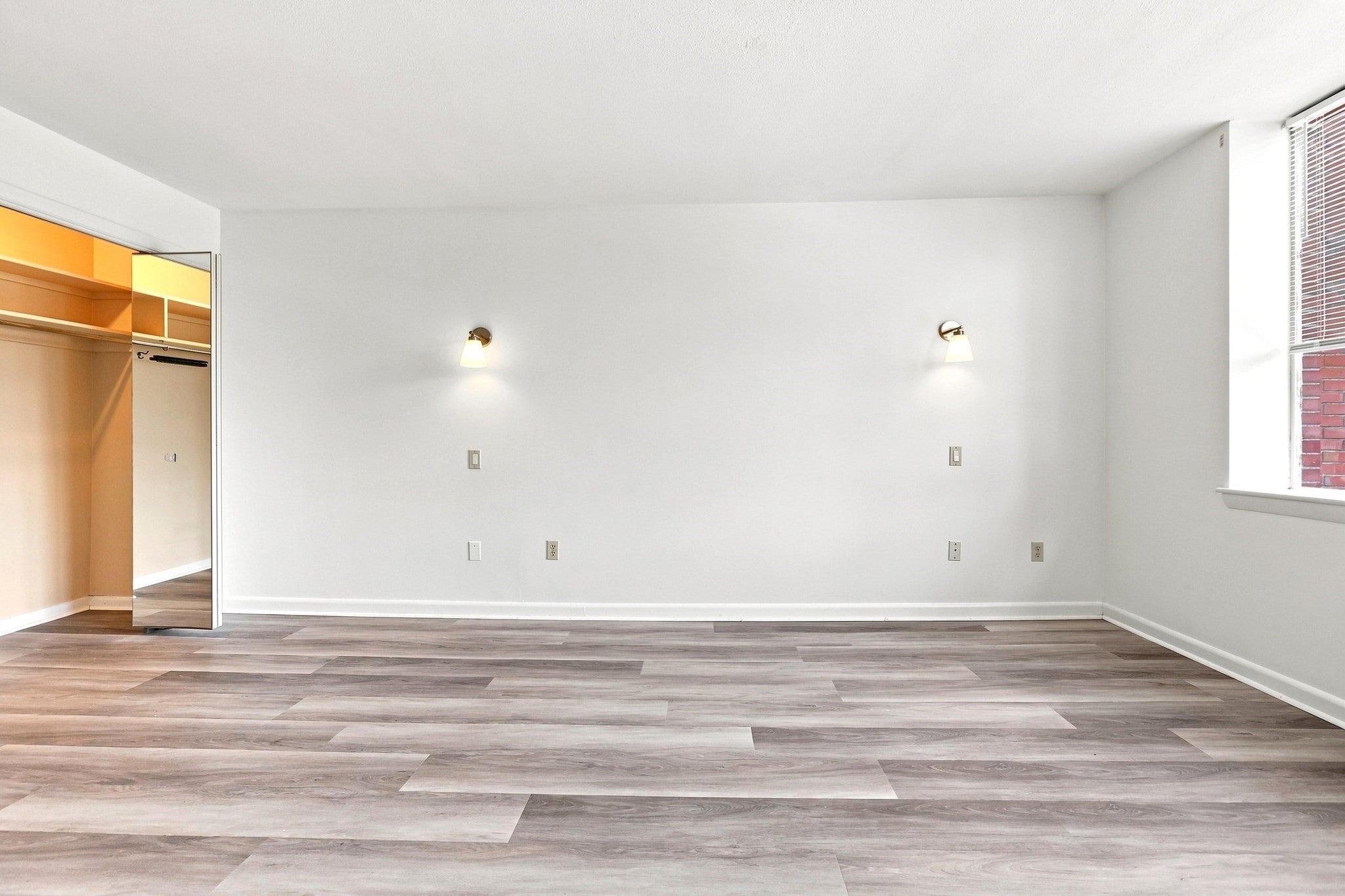 20 Hammond Pond Pkwy #208, Newton, MA Photo #16