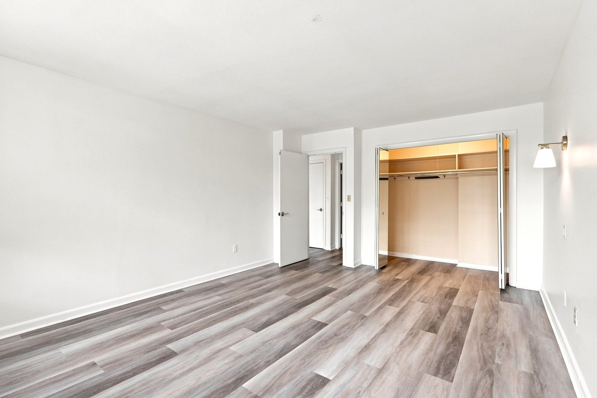 20 Hammond Pond Pkwy #208, Newton, MA Photo #15