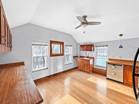 17 Suffolk St 2 Chelsea MA 02150