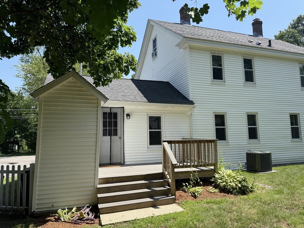 Medfield, Massachusetts 02052, United States, 3 Bedrooms Bedrooms, ,2 BathroomsBathrooms,Residential,Active,171248