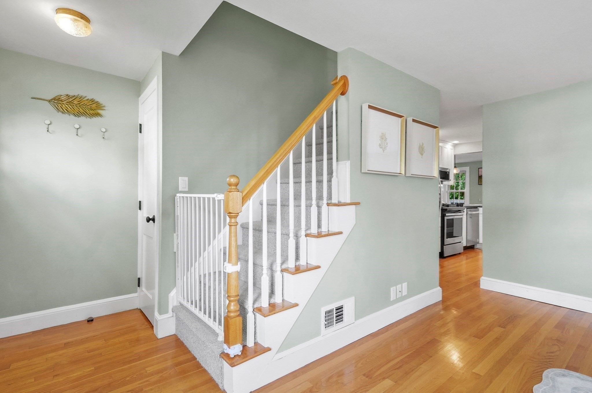 8 Elmwood Circle