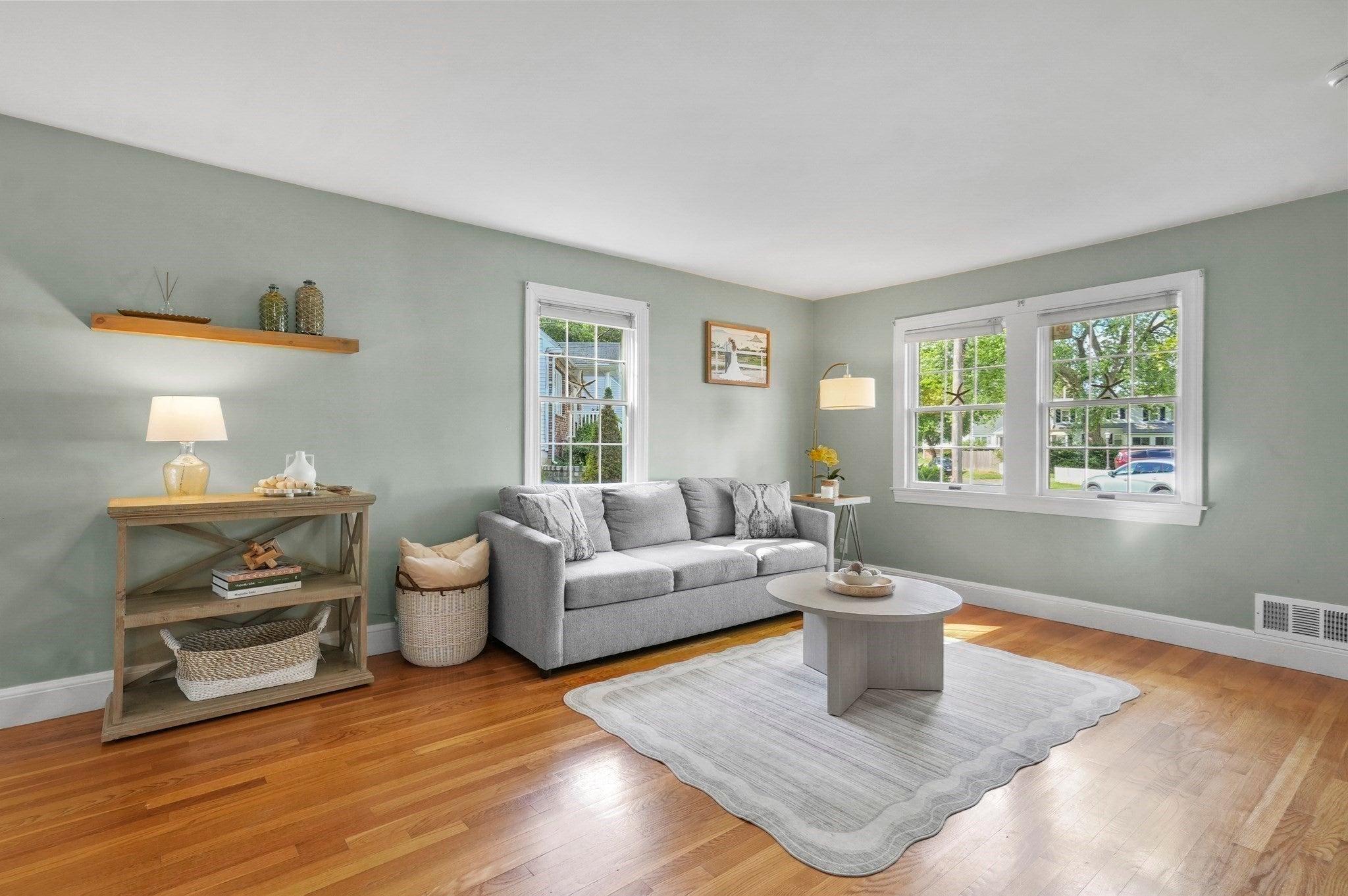 8 Elmwood Circle