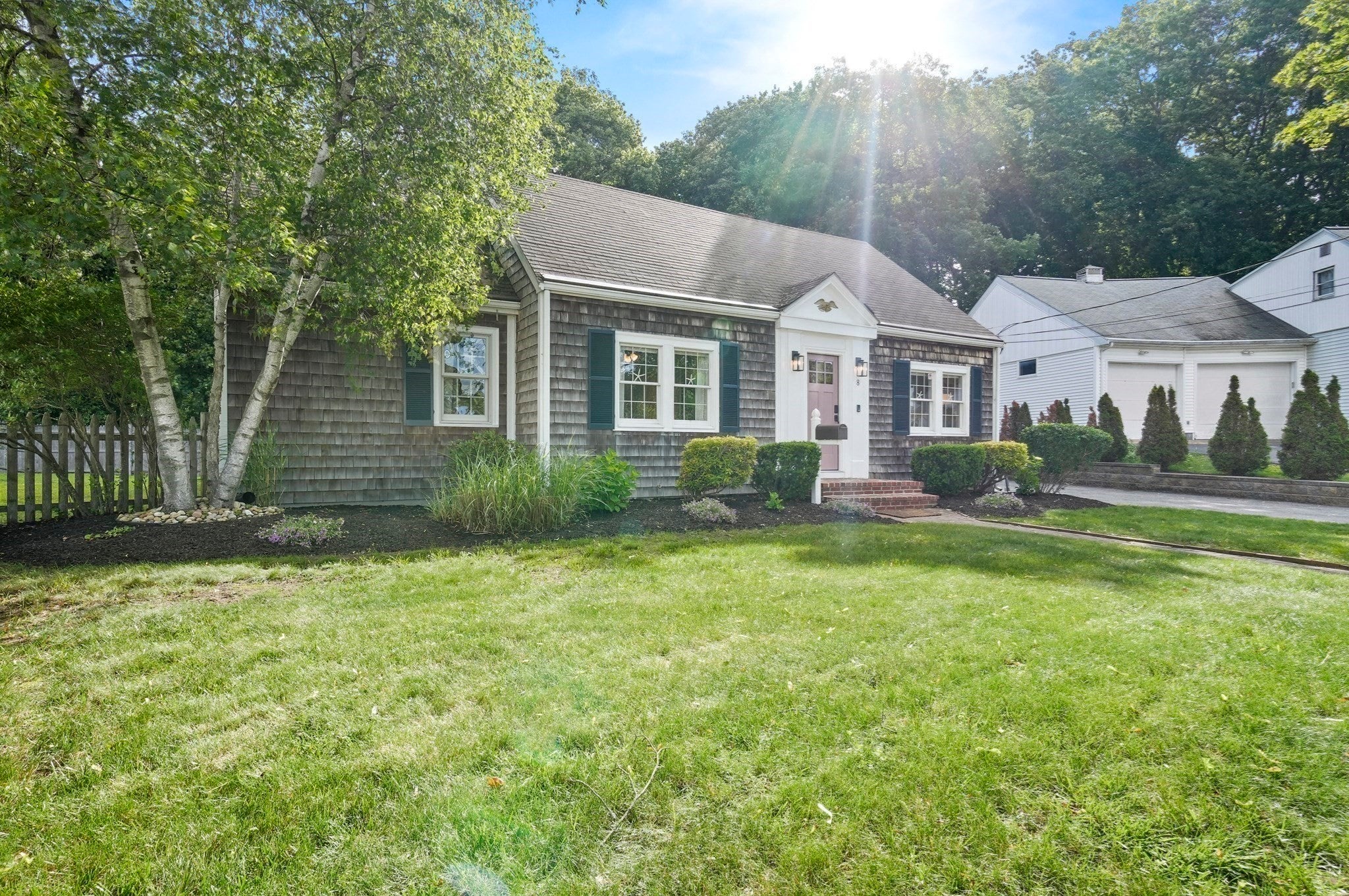 8 Elmwood Circle