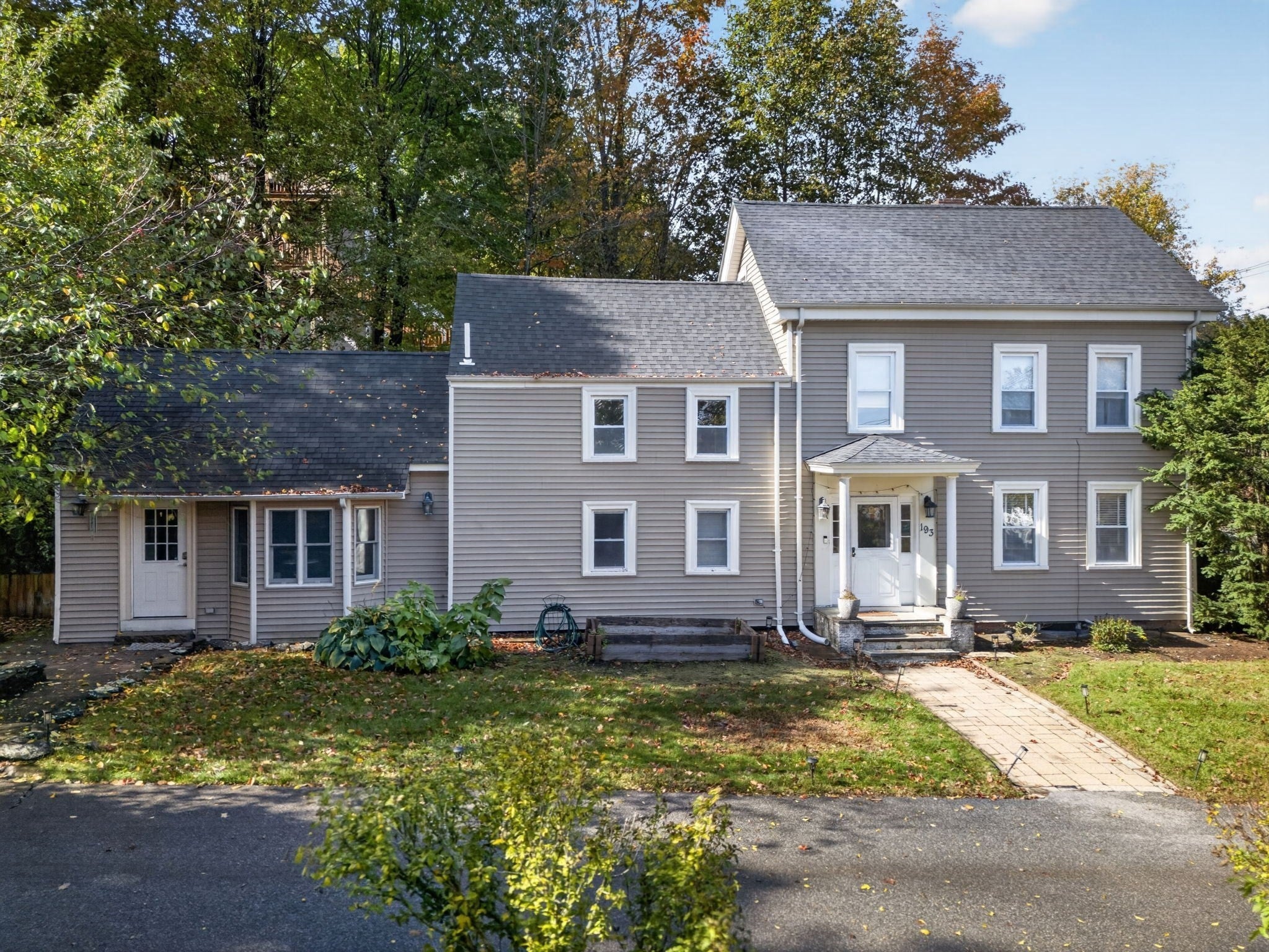 193 Salem ST