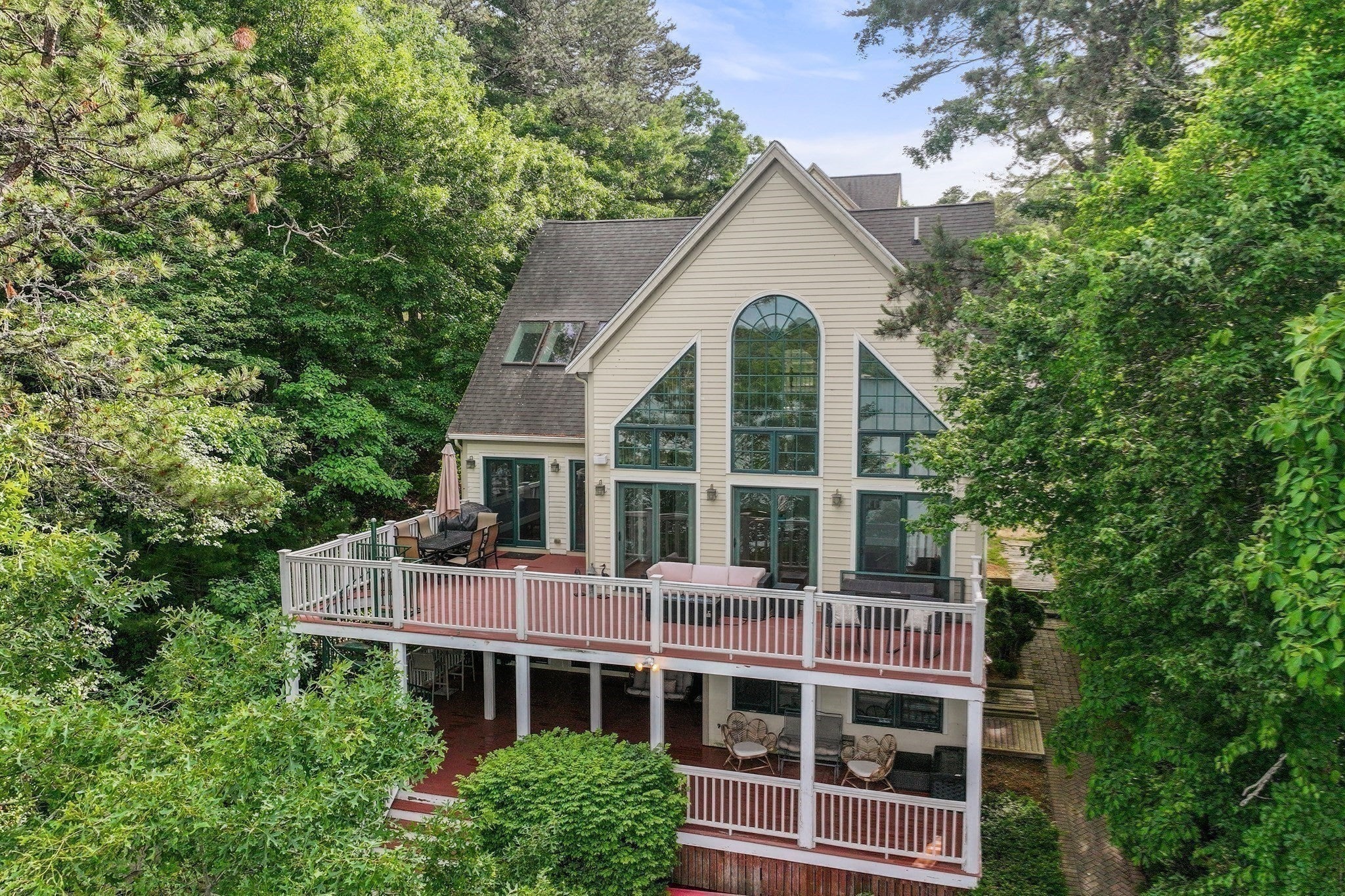 10 Shore Rd