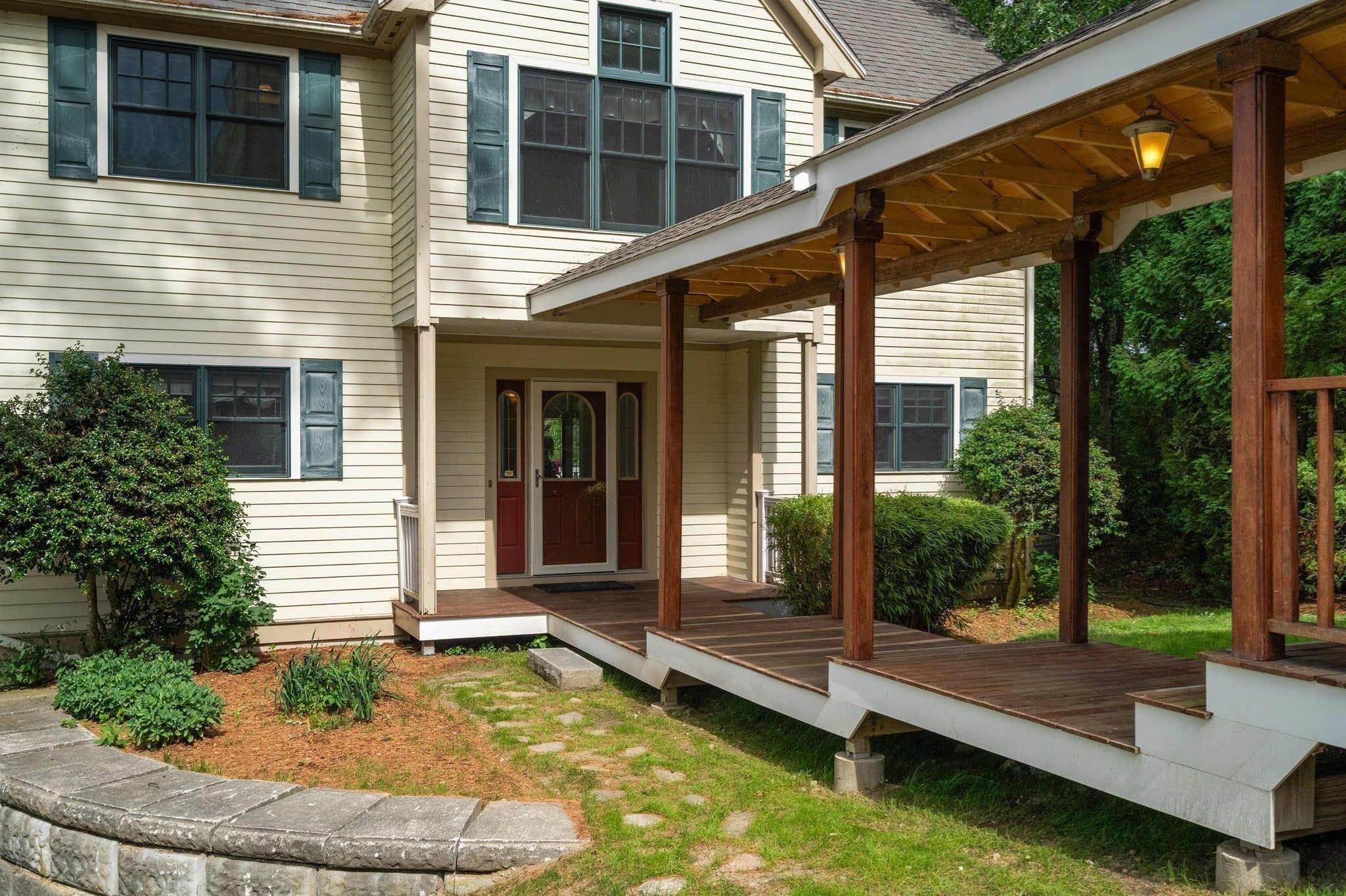 10 Shore Rd