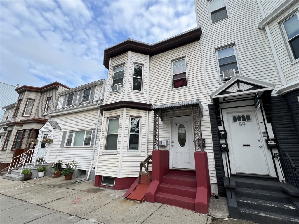 61 Saratoga St