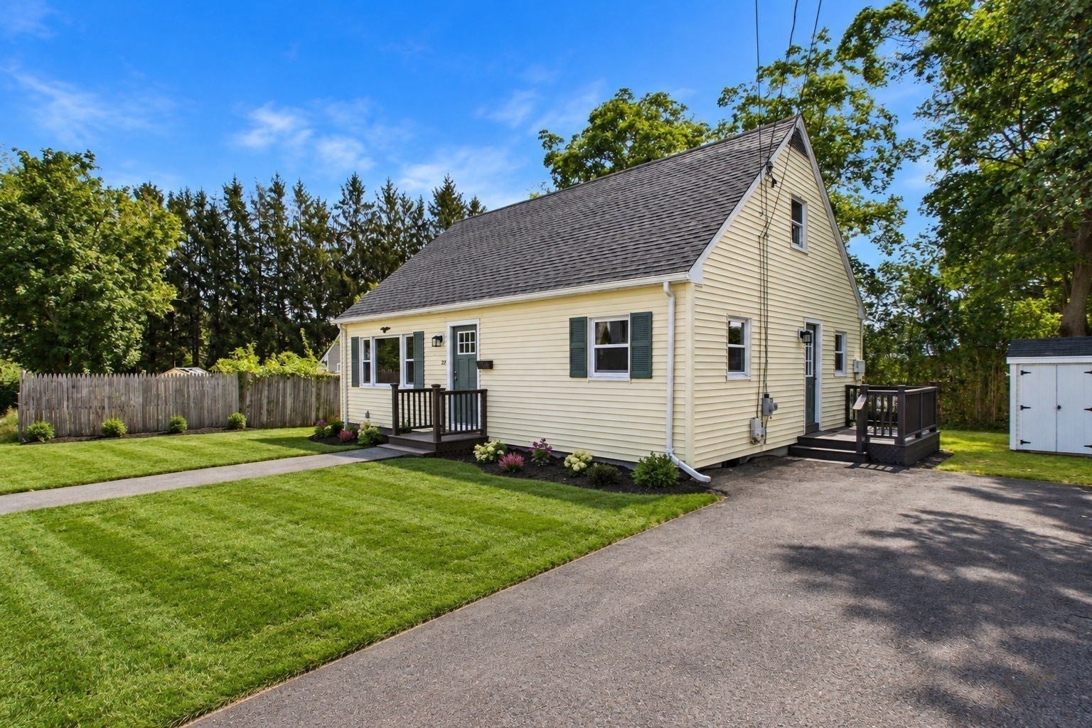 22 Myrtle Ave