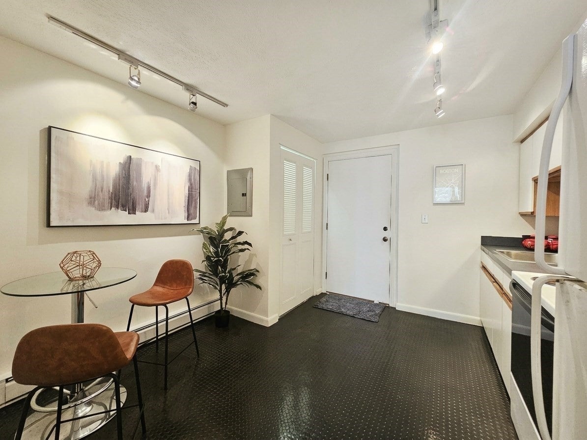10 Roberts St #22, Somerville, MA, 10 Roberts St #22, Somerville, MA Photo #10