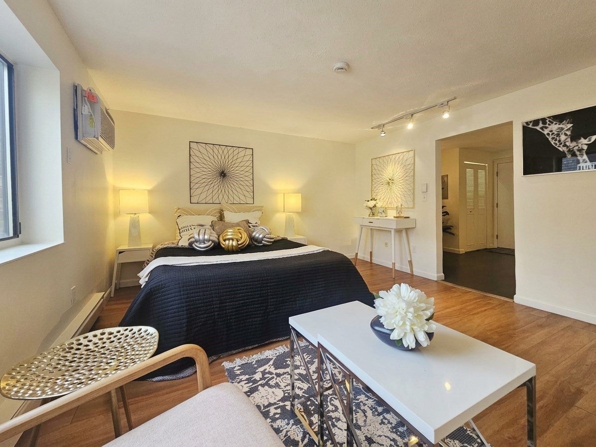 10 Roberts St 22