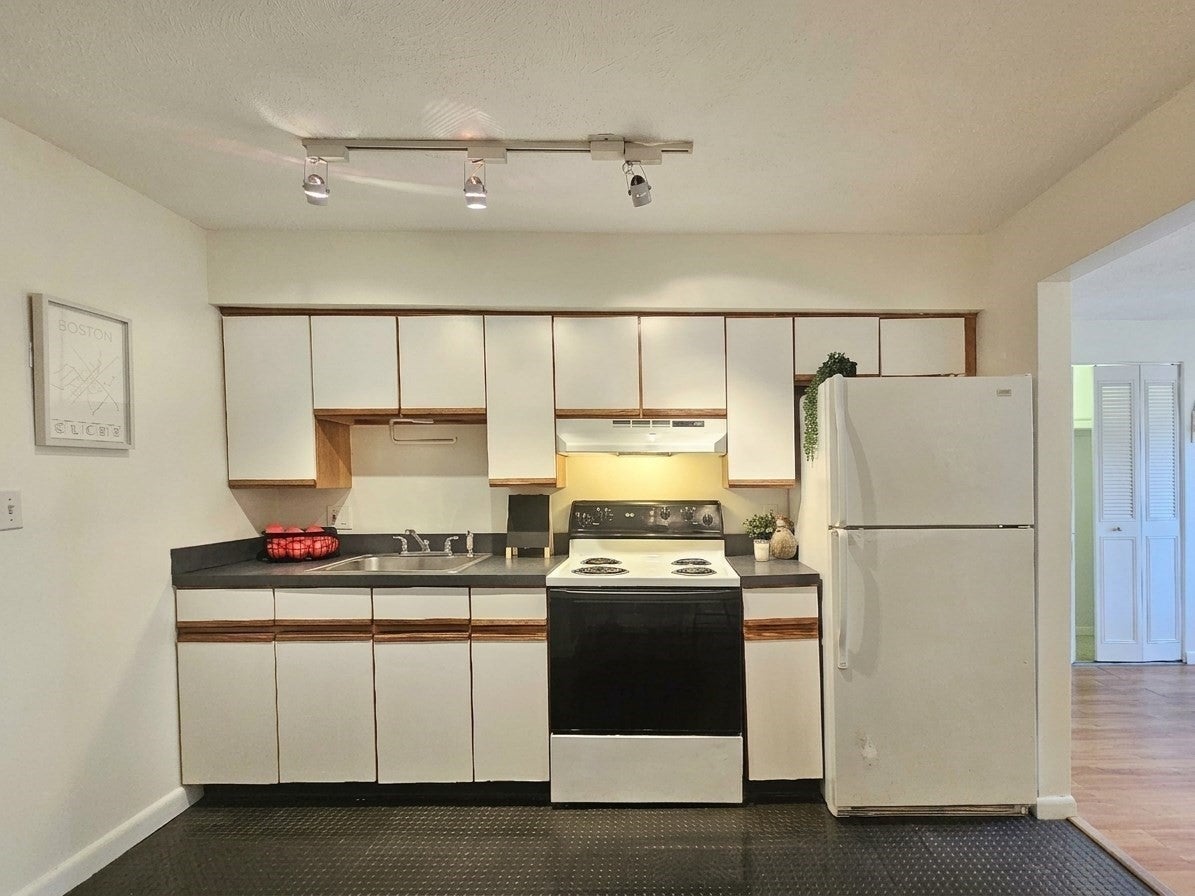 10 Roberts St #22, Somerville, MA, 10 Roberts St #22, Somerville, MA Photo #9