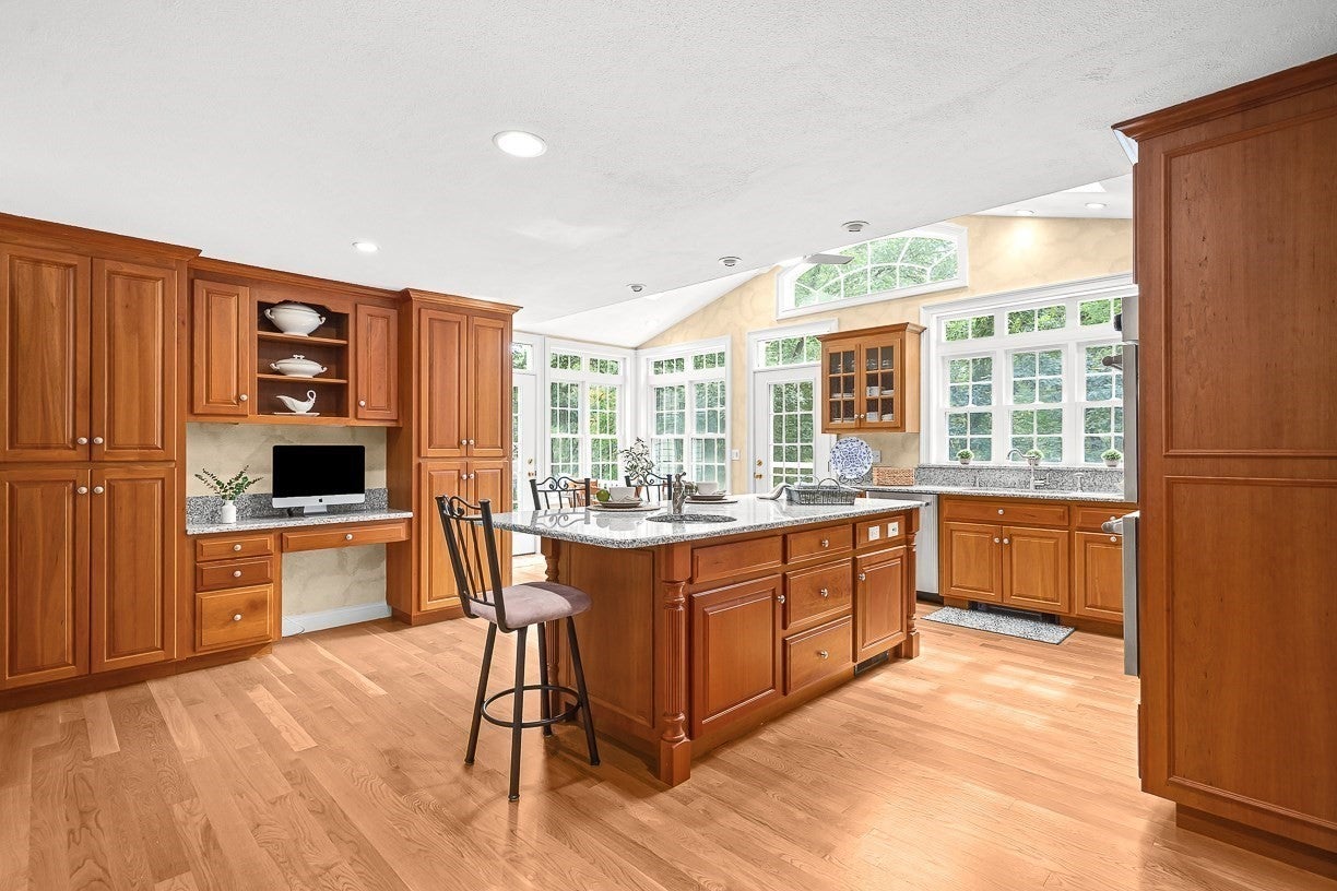 220 Abbott St, North Andover, MA Photo #6