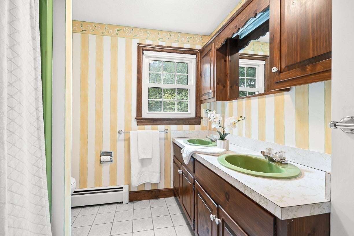 220 Abbott St, North Andover, MA Photo #26