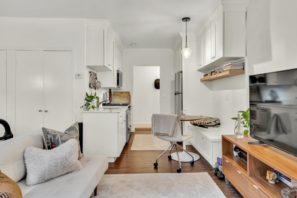 40 Commonwealth Ave 1