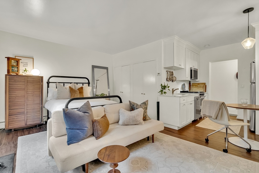 40 Commonwealth Ave 1
