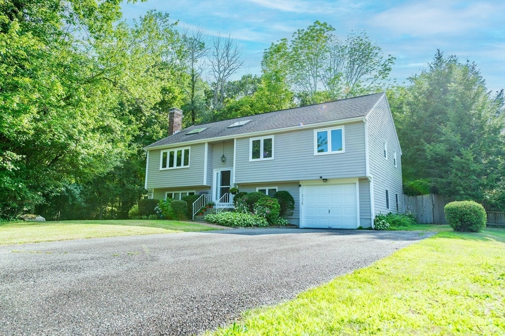 11 Fairview Ln