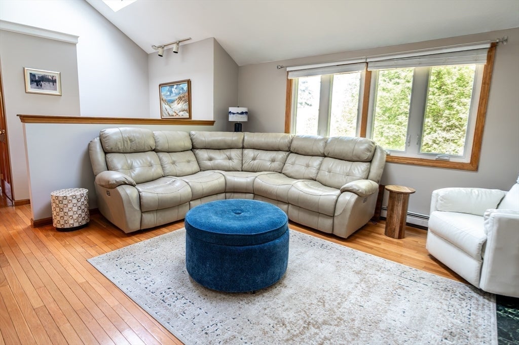 11 Fairview Ln, Weymouth, MA Photo #10