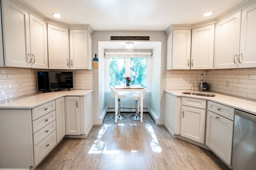 11 Fairview Ln