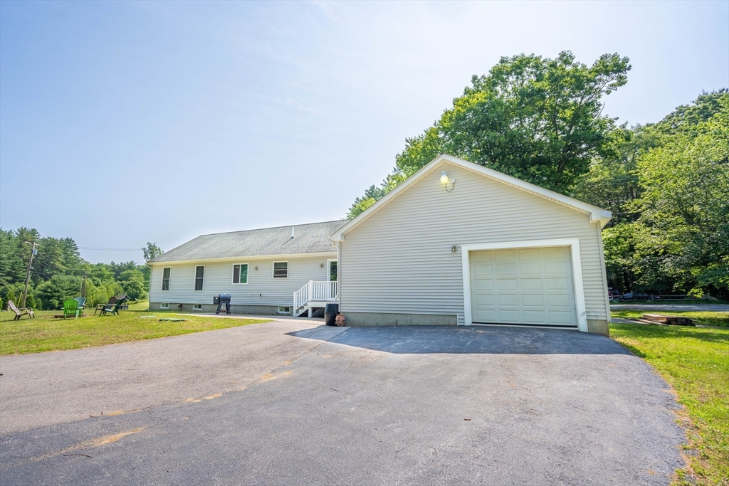 66 S Spencer Rd