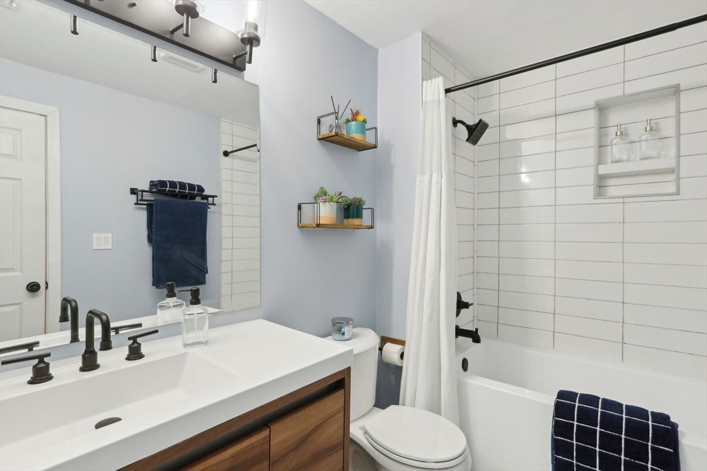 115 West Seventh ST #3, Boston, MA, 115 West Seventh ST #3, Boston, MA Photo #4