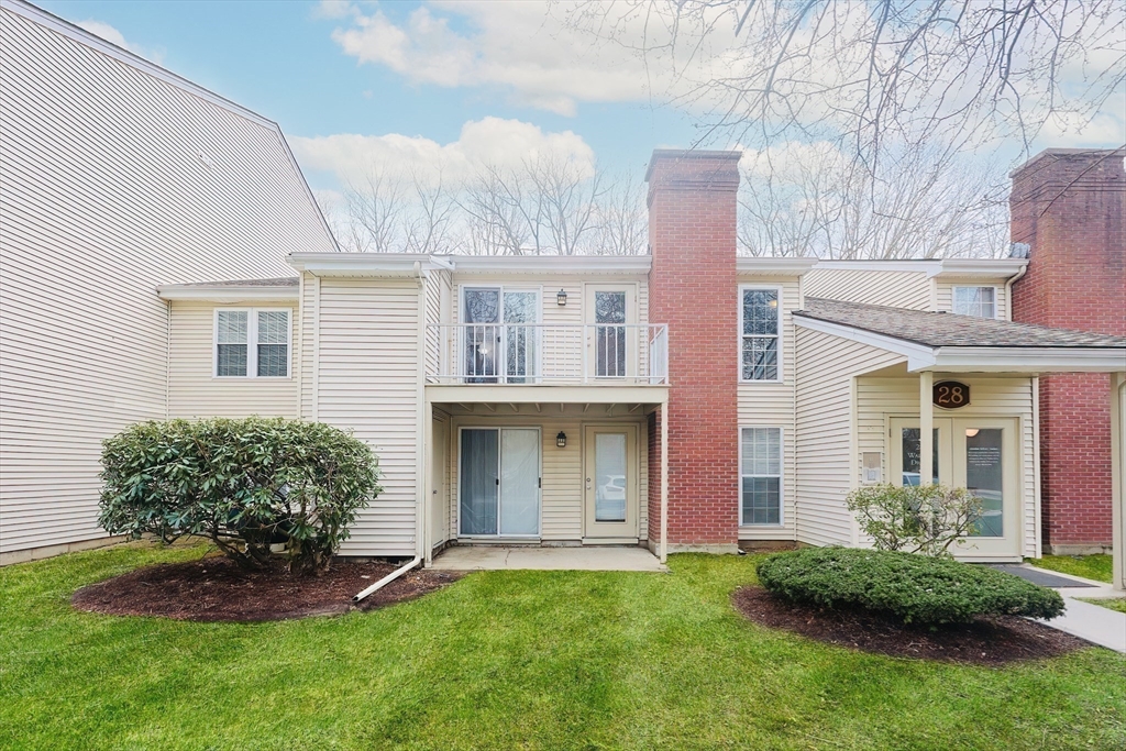 Natick, Massachusetts 01760, United States, 2 Bedrooms Bedrooms, ,2 BathroomsBathrooms,Residential,Pending,106994