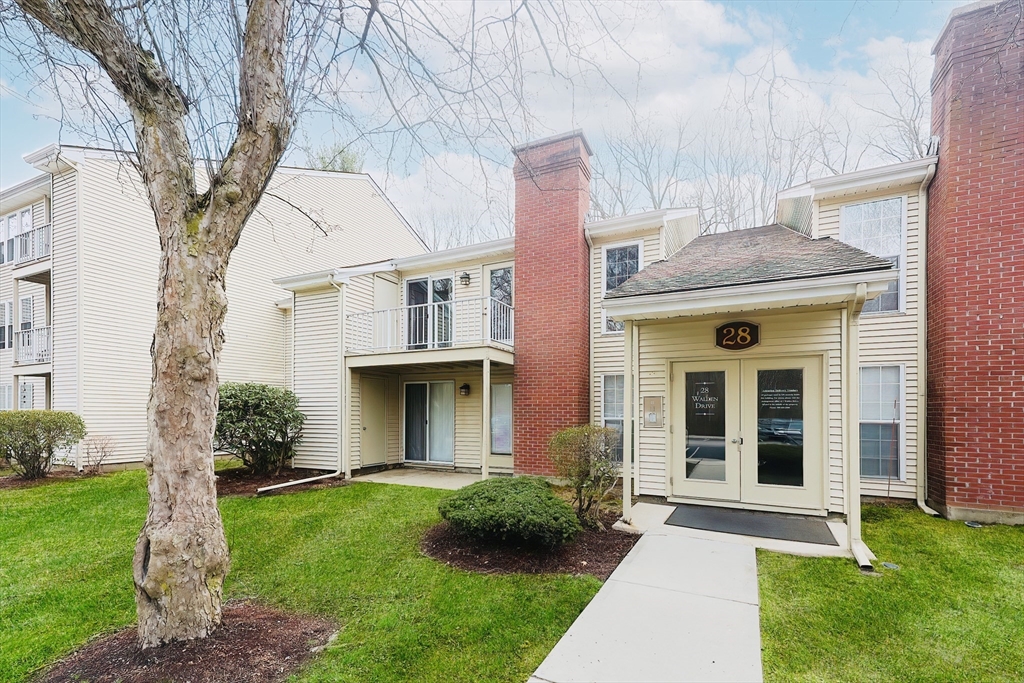 Natick, Massachusetts 01760, United States, 2 Bedrooms Bedrooms, ,2 BathroomsBathrooms,Residential,Pending,106994