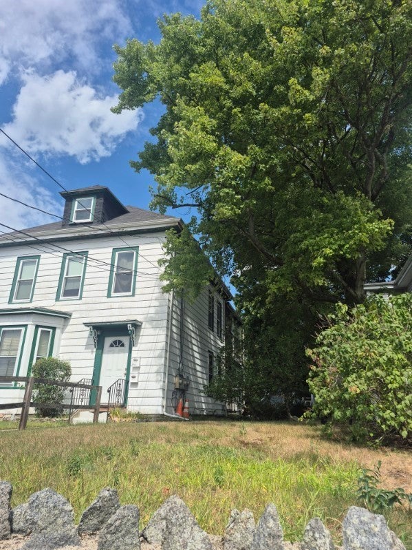 10 Neponset Ave