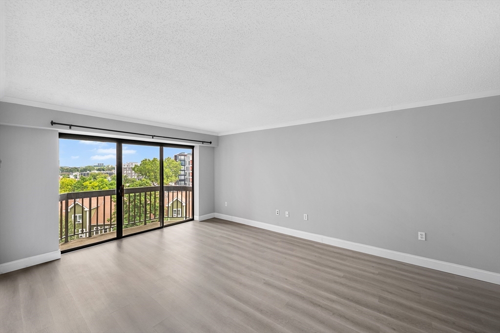 15 N Beacon St 401