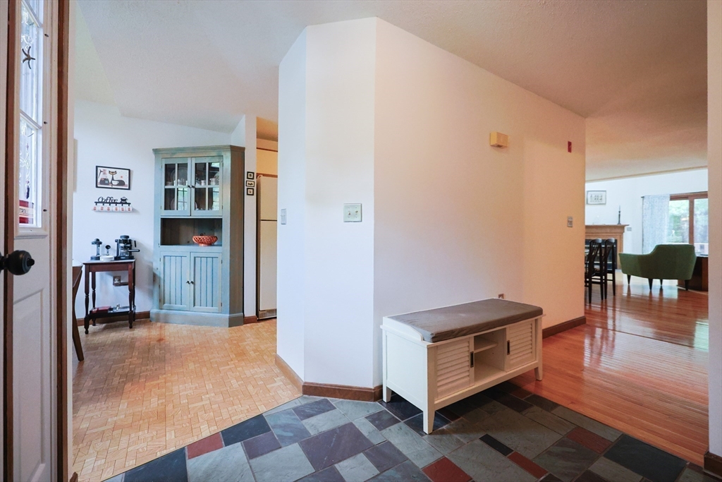 21 Hawthorne Village B