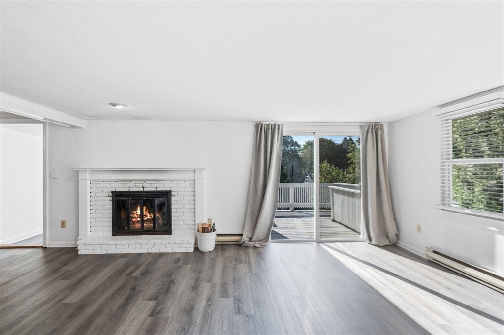 24 Russell St
