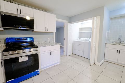 Photo of 105 Clarendon St #2, Fitchburg, MA 01420 (MLS # 73459198)