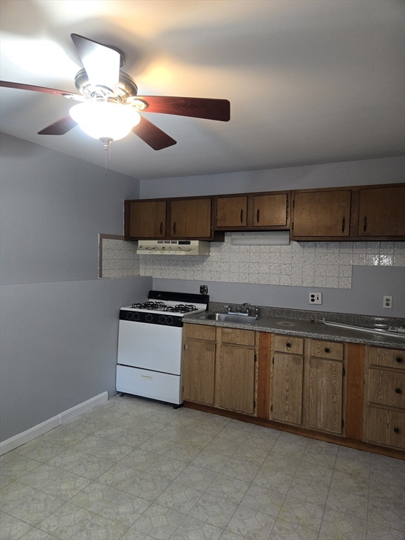 6 Venice St F1