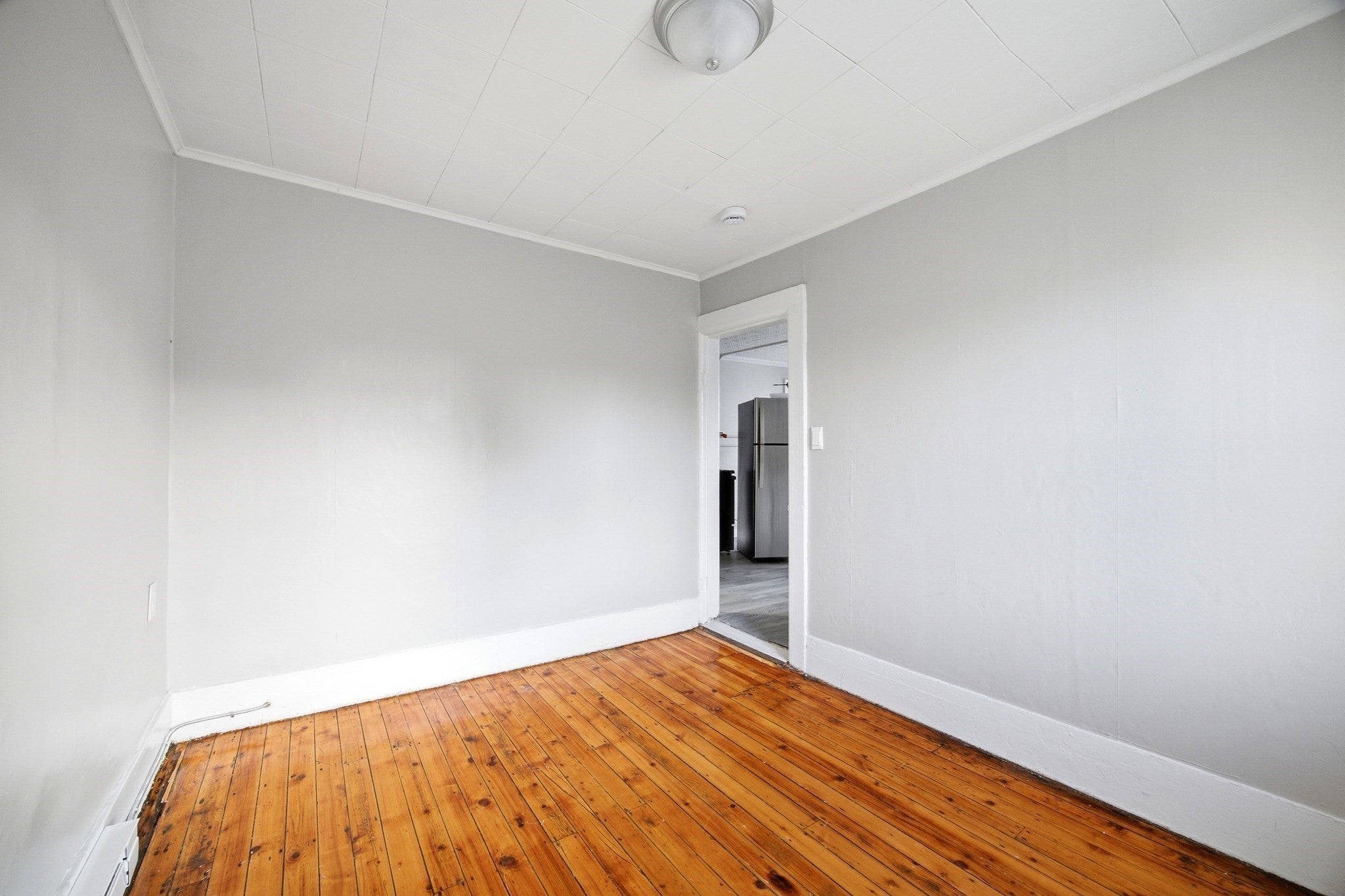 77 Walnut St, Holyoke, MA, 77 Walnut St, Holyoke, MA Photo #8